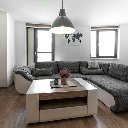 Old Town Luxury Apartment In Heart Of บราติสลาวา ภายนอก รูปภาพ