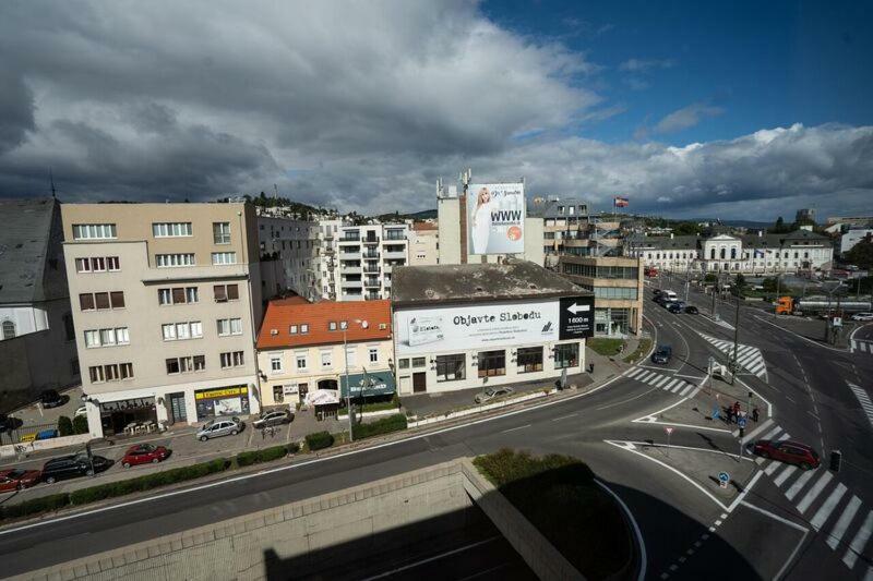 Old Town Luxury Apartment In Heart Of บราติสลาวา ภายนอก รูปภาพ